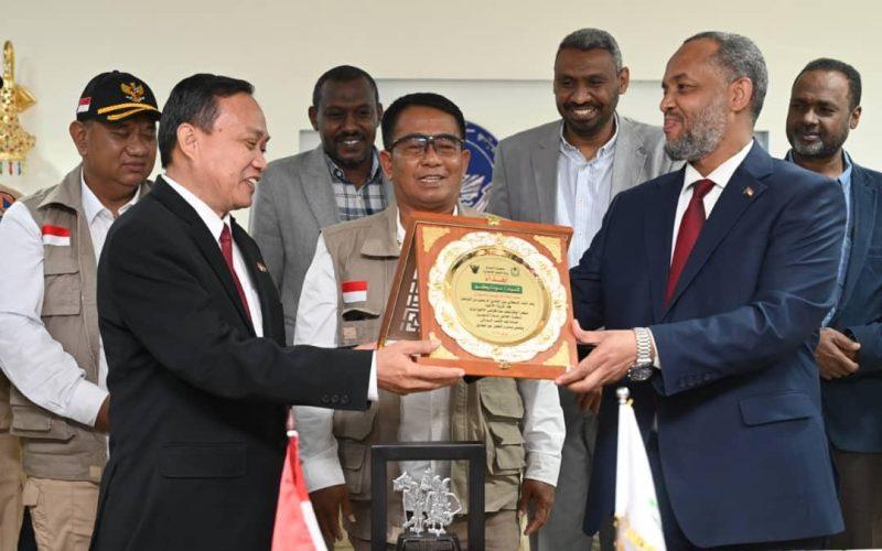 السودان يتسلم مساعدات طبية من اندونيسيا