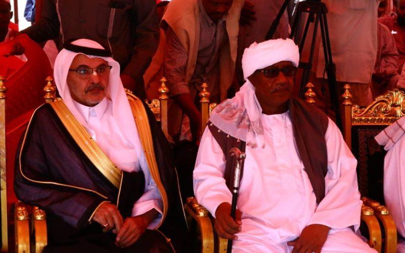 مركز الملك سلمان يدعم توزيع السلال الغذائية للأئمة والمؤذنين والدعاة بالبحر الأحمر بتنفيذ منظمة الكفاءات