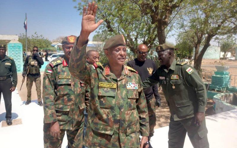 ياسر العطا يصل القضارف