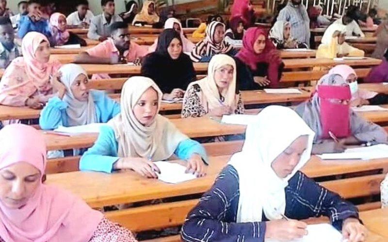 مجلس التخصصات الطبية ينظم امتحان النساء والتوليد فى كوستى