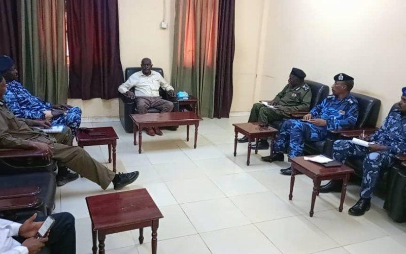 والي الخرطوم يجتمع بلجنة وزارة الداخلية الخاصة بتقييم السجون