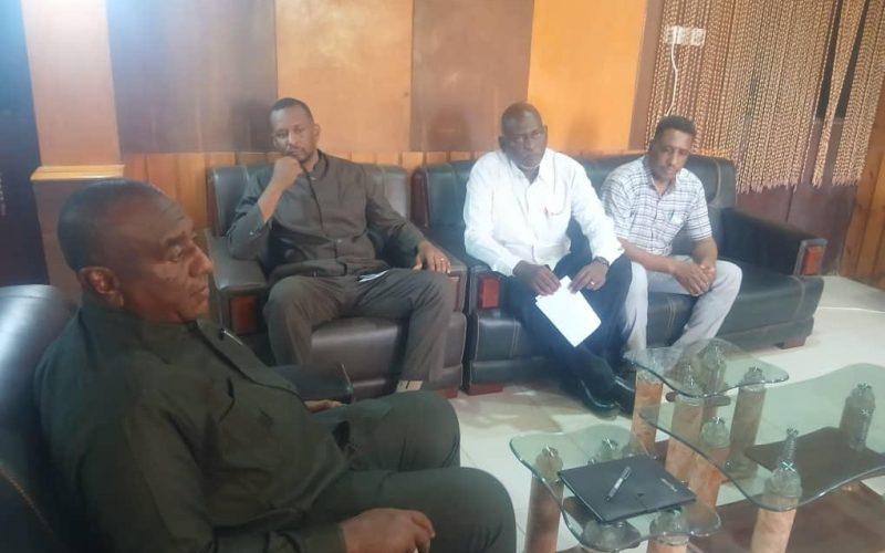 والي الجزيرة يشدد على توسيع مظلة التأمين الصحي