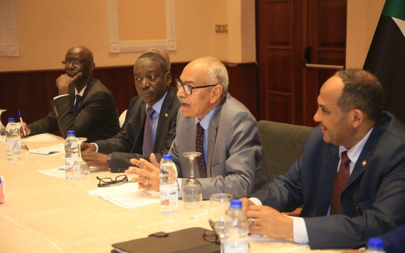 وزير الخارجية المكلف يستقبل مبعوث الرئيس الروسي 