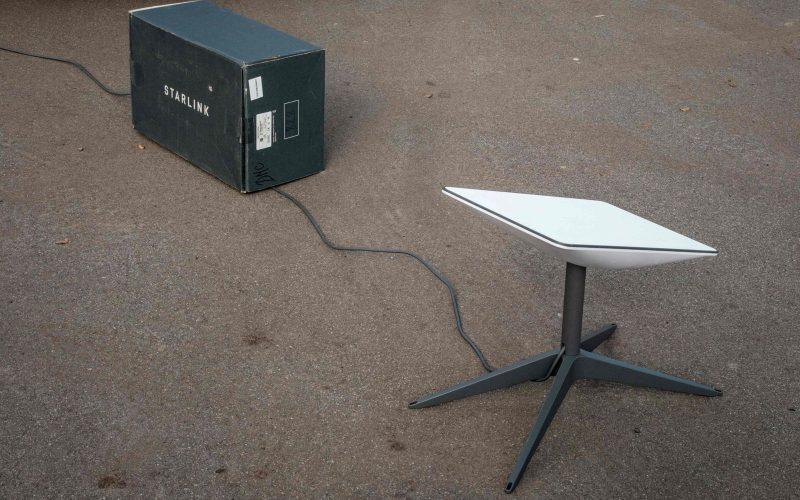 شركة (ستارلينك) تتراجع عن قرار إيقاف خدمة الإنترنت في السودان