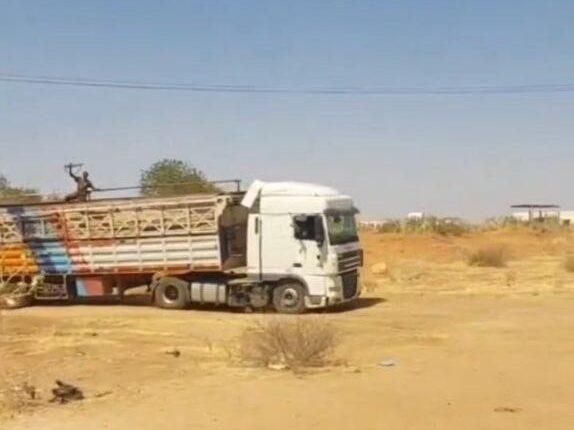 القوات المسلحة تسترد شاحنة نهبها التمرد من الأبيض