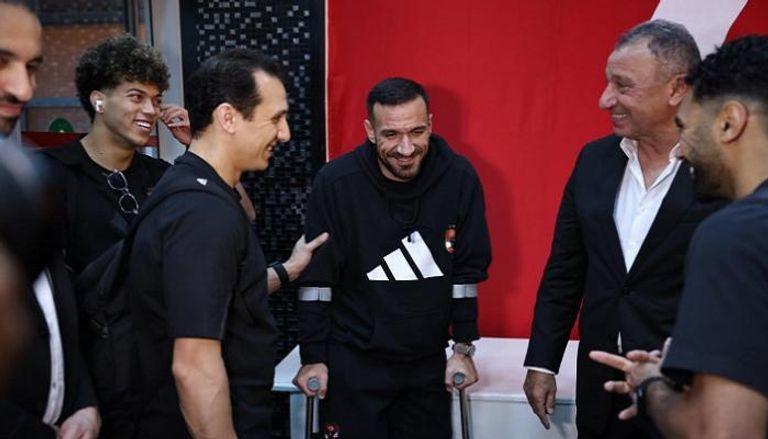 الأهلي يعلن إصابة نجمه علي معلول بقطع جزئي في وتر “أكيلس”