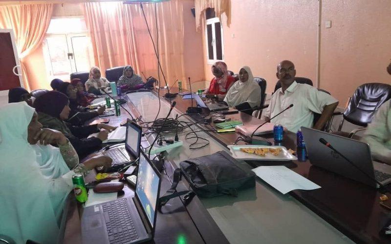 اجتماع مركز عمليات الطوارئ الاتحادي يستعرض الأوضاع الصحية والتدخلات.