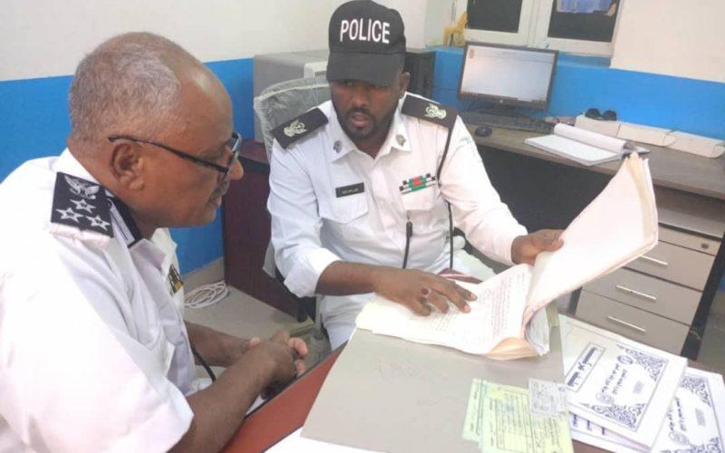 مدير إدارة مرور ولاية نهر النيل يتفقد سير العمل المروري بمحلية عطبرة