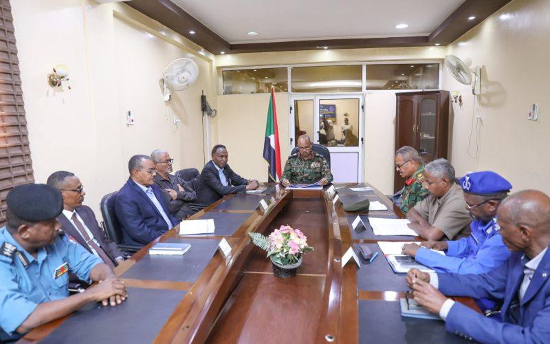 عضو السيادي الفريق إبراهيم جابر يترأس إجتماع لجنة تأهيل وتطوير ميناء عثمان دقنه