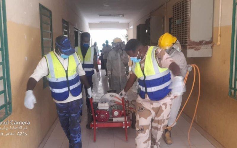 المدير العام لقوات الدفاع المدني؛ قواتنا تواصل العمل في تطهير المؤسسات الخدمية الخاصة والعامة ومساكن المواطنين.