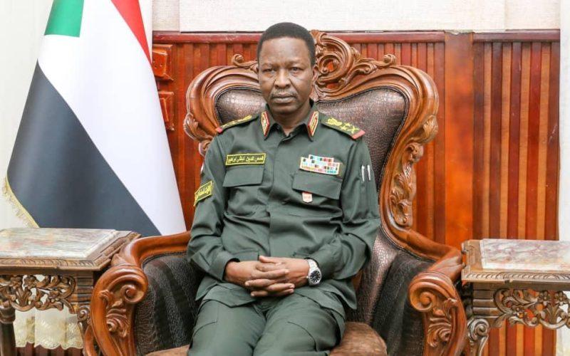 بعد زيارة رسمية لجوبا .. عضو السيادي كباشي يعود إلى البلاد