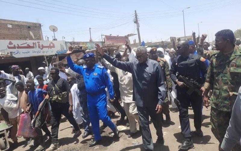 والي القضارف يطمئن على الأحوال الأمنية بمحلية الفاو ويزور قيادة المنطقة العسكرية الشرقية