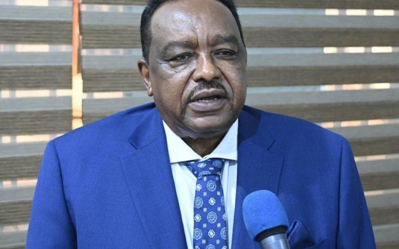 البرهان يطلع على سير الآداء بمشروع الجزيرة