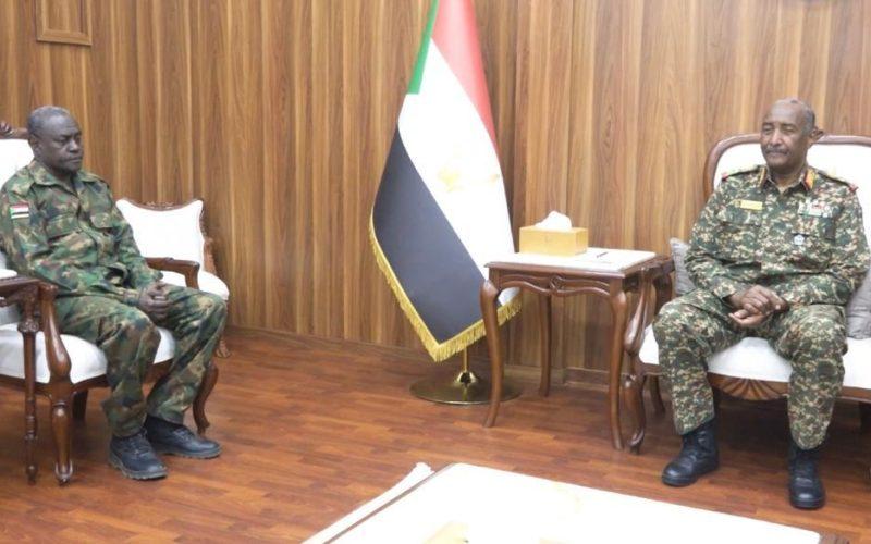 البرهان يلتقي اللجنة العليا للإستنفار والمقاومة الشعبية بولاية الخرطوم