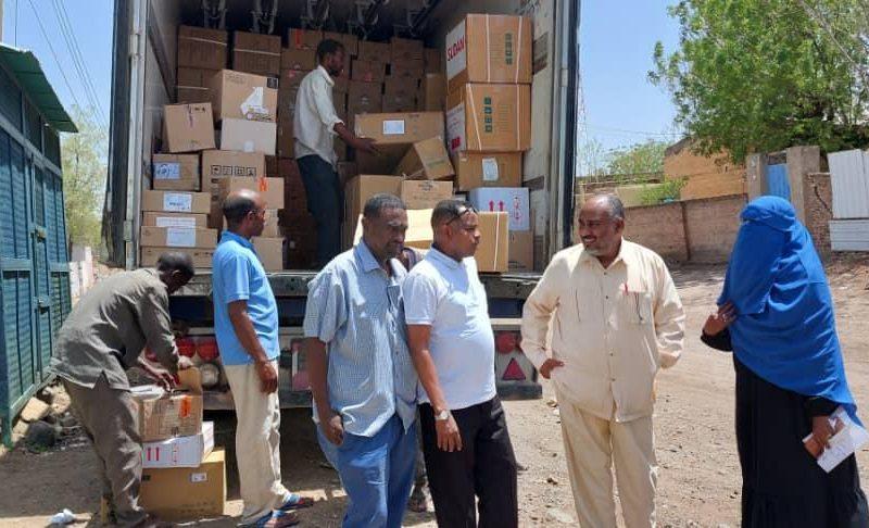 الصندوق القومى للإمدادات الطبية بالقضارف يتسلم (٩٠)طنا من الأدوية