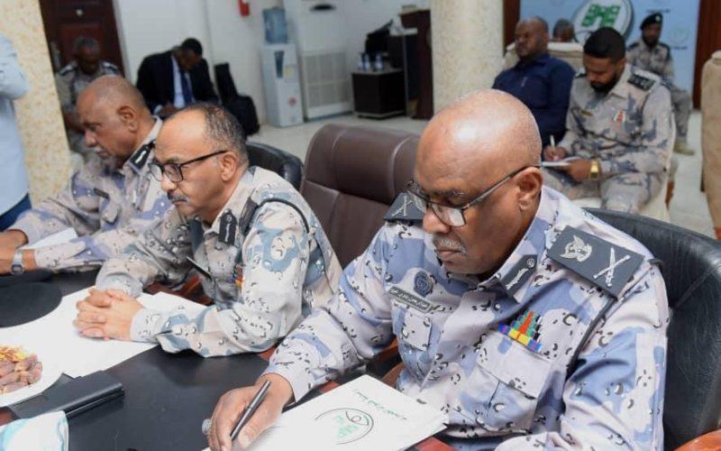 المدير العام لقوات الجمارك المكلف يترأس الاجتماع الدوري لهيئة قيادة الجمارك