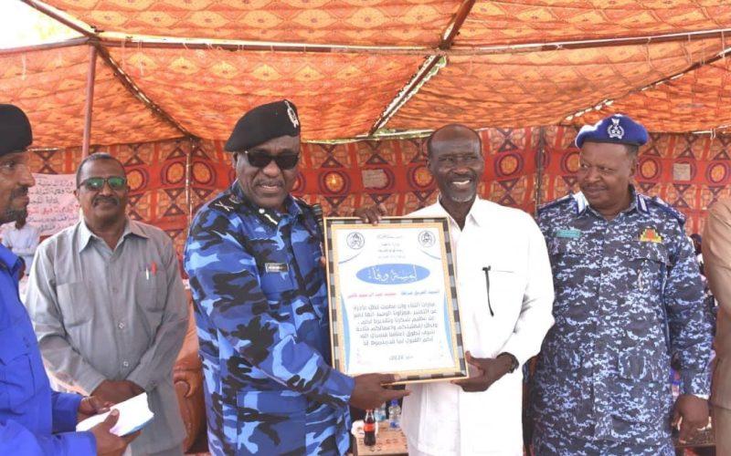 مدير شرطة ولاية القضارف يخاطب قوة الطوارئ والعمليات