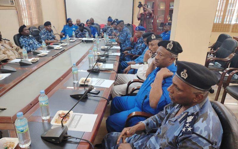 مساعد المدير العام للتوجيه والخدمات يترأس إجتماع هيئة قيادة شرطة ولاية نهرالنيل.