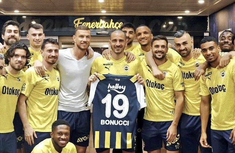 بونوتشي يعلن اعتزاله كرة القدم رسمياً