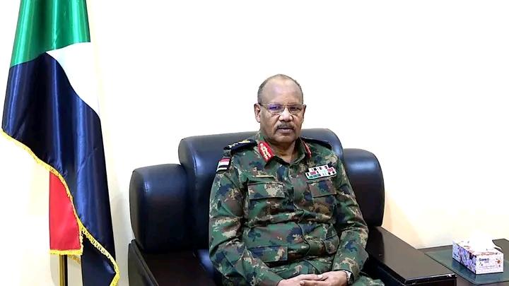 عضو مجلس السيادة الفريق إبراهيم جابر يطلع على سير عمليات صيانة وتأهيل محطات الكهرباء والمياه بولاية الخرطوم