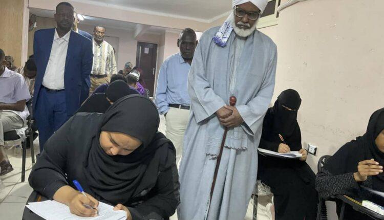 مدير جامعة أمدرمان الإسلامية يتفقد امتحانات “كلية الطب” بالقاهرة