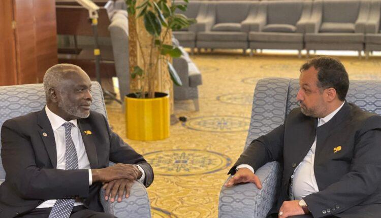 تفاصيل لقاء بين جبريل ووزير المالية الإيراني