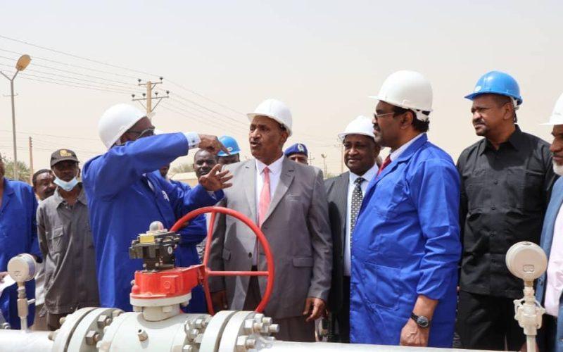 وزير الطاقة والنفط يدشن منظومة الوقود عبر خطوط الأنابيب