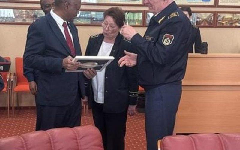 وزير المعادن يبحث فرص التعاون العلمي والتكنولوجي مع الجامعات الروسية