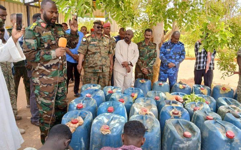 تنفيذي الدبة واللجنة الأمنية يقفون علي ضبطية الوقود المهرب للمليشيا 