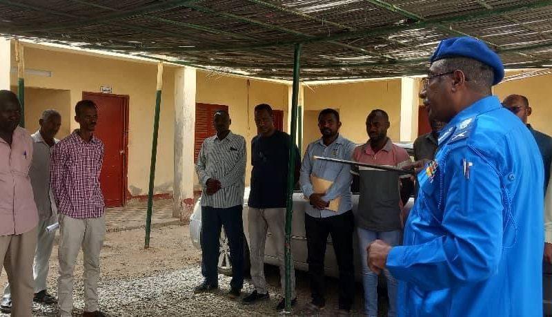 مدير الادارة العامة يتفقد أدارة مكافحة المخدرات بولاية البحر الأحمر