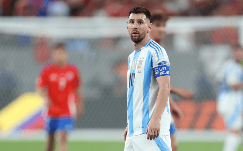 ميسي يغيب عن تدريب الأرجنتين بسبب إصابة عضلية