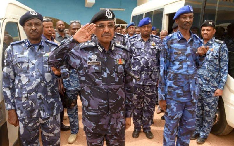 مدير عام قوات الشرطة يتعهد بتوفير جميع الاحتياجات اللوجستية لشرطة ولاية الخرطوم