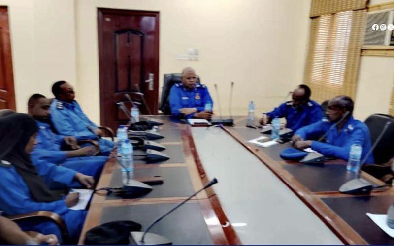 ترتيبات لإفتتاح مصنع جوازات عطبرة الجديد ويقف على سير العمل