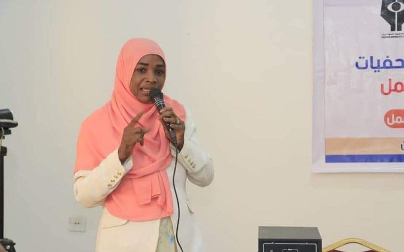 ناشدت بإجلائها عدة مرات ..  وفاة صحفية سودانية بالخرطوم