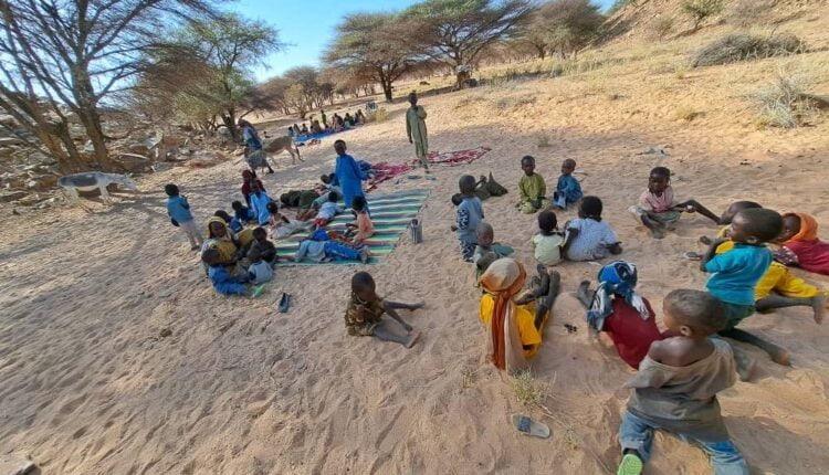 مناوي يجري مقارنة بين أكسح وامسح والمليشيا