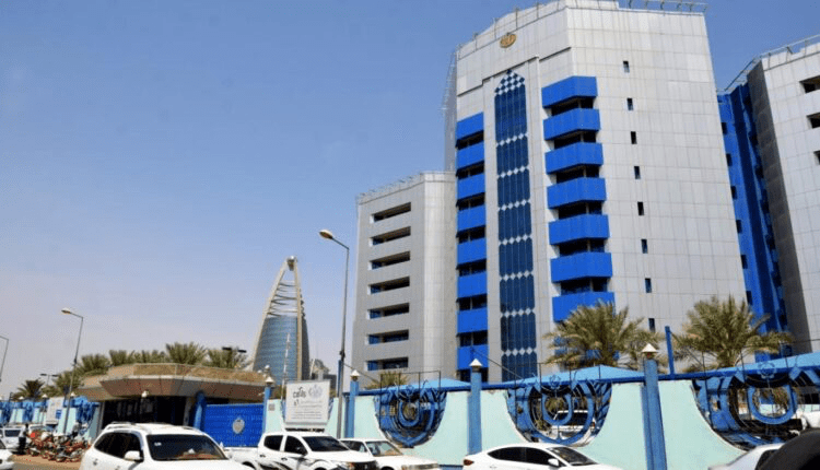 السودان.. نهب 121 بنكًا وتدمير 367 ماكينة صراف آلي