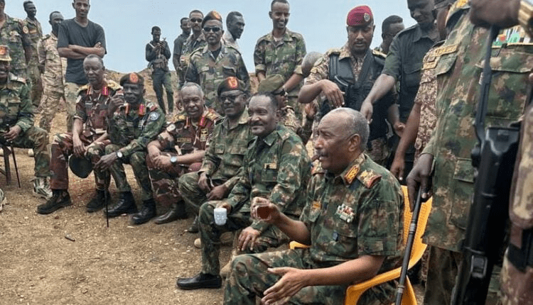 بشاريات من الجيش .. والبرهان يشرف على عمليات تحرير جبل موية