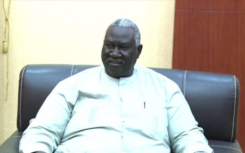 نائب رئيس مجلس السيادة يلتقي مطران الكنائس الاسقفية بالولايات الوسطي