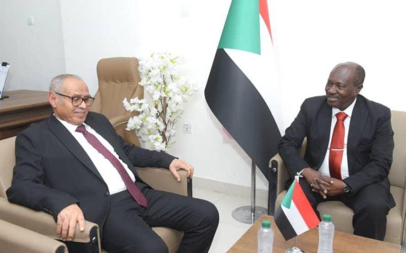 وزير الداخلية المكلف يلتقي رئيس إشرافية أبيى