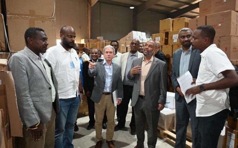 تدشّين أجهزة لدعم النظام الصحي مقدمة من برنامج الأمم المتحدة الإنمائي لست ولايات