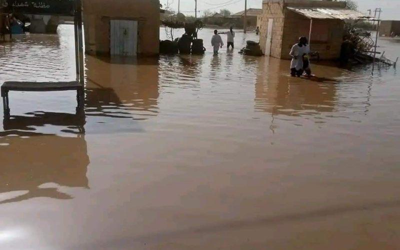 نهر القاش يجتاح عدد من الأحياء بمدينة أروما بولاية كسلا