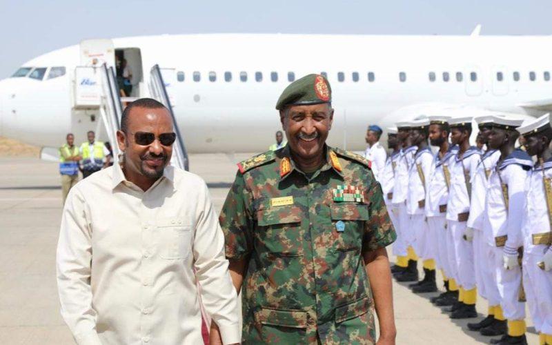 وصل السودان في زيارة رسمية. البرهان يستقبل رئيس الوزراء الإثيوبي أبي أحمد