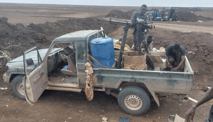 في عملية نوعية الجيش يدمر 5 عربات للمليشيا ويستلم 16 عربة قتالية في محور سنار