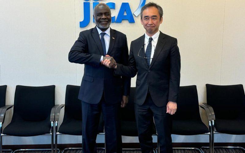 وزير المالية يلتقي نائب رئيس الوكالة اليابانية للتعاون الدولي (جايكا)