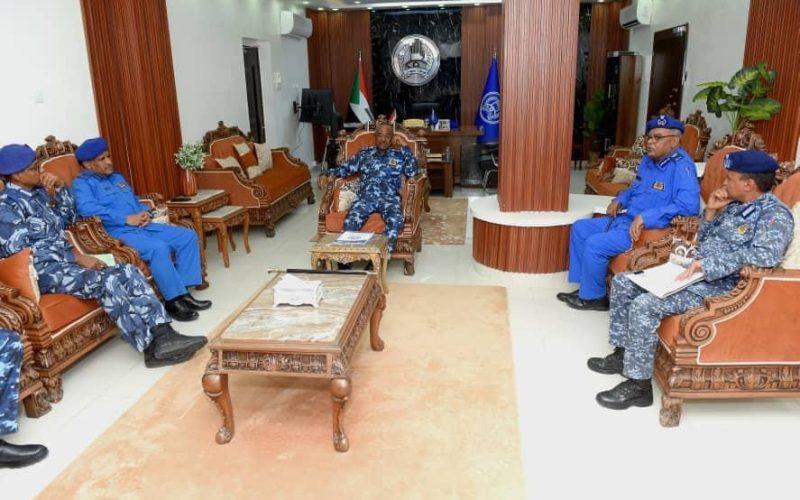 مدير عام الشرطة يوجه بتفعيل البرامج المجتمعية