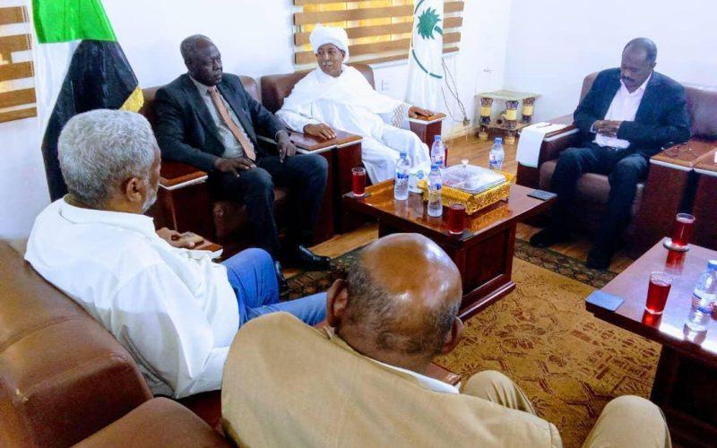 والي الشمالية يستقبل وزير الثقافة والاعلام الاتحادي