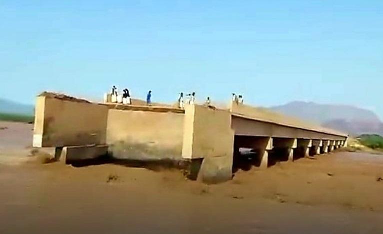 انهيار كوبري دولبياي وعزل منطقة شرق السودان