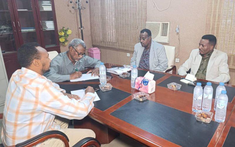 وزير مالية كسلا يؤكد إستقرار الخدمات وتوفر السلع الاستراتيجية بجميع المحليات