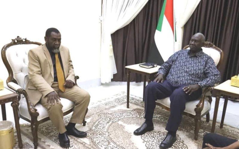 مالك عقار يلتقي مدير جامعة السودان المفتوحة