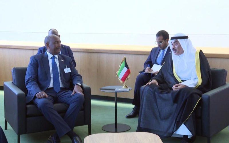 البرهان يلتقي ولي عهد دولة الكويت